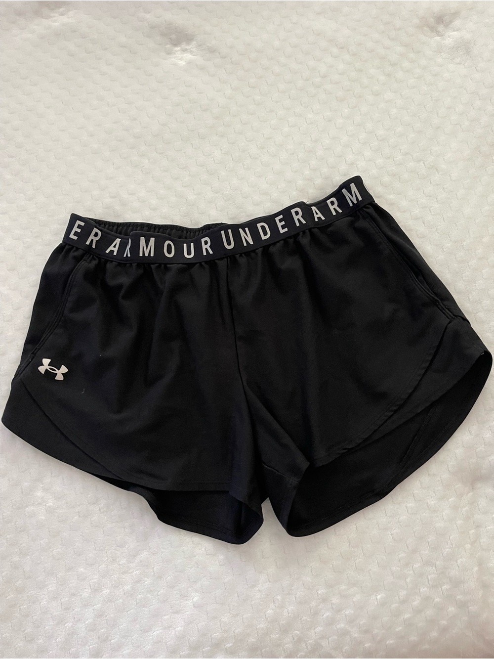 Under Armour Black Women's Athletic Shorts with Logo Waistband